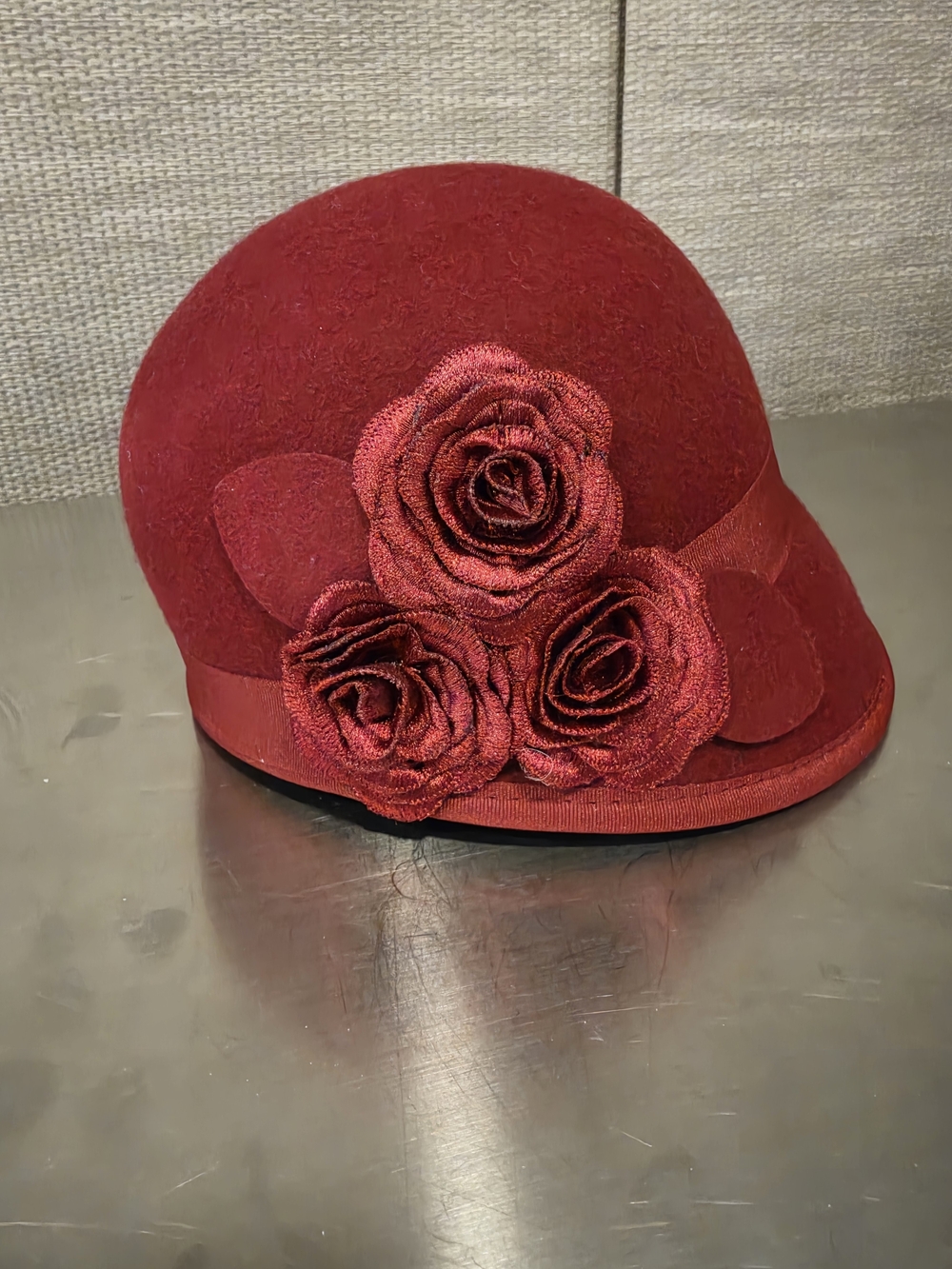 Nine West Red Wool Felt Cloche Hat 1920s Gatsby Style with Roses One Size